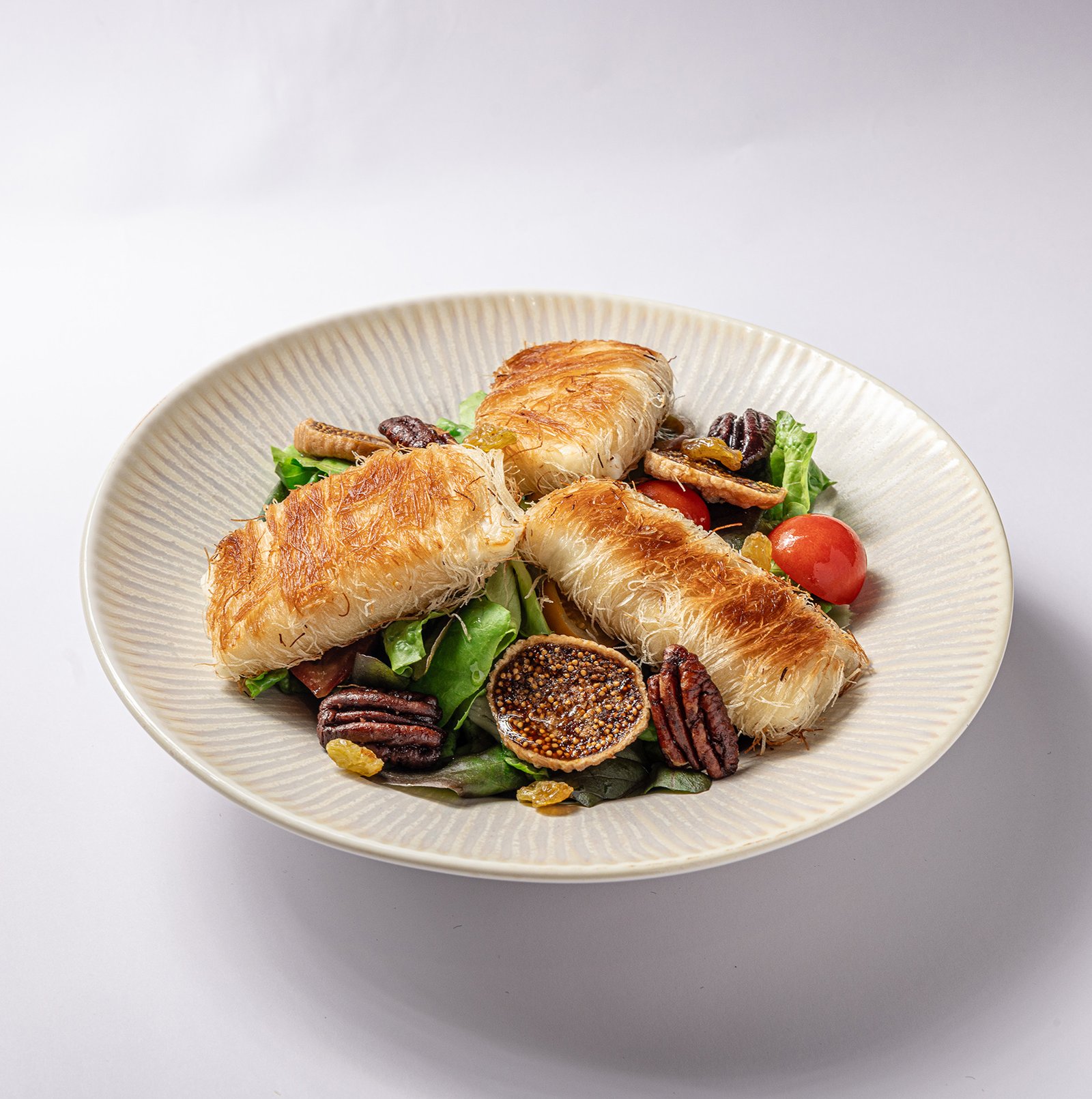 سلطة حلوم بالكنافة