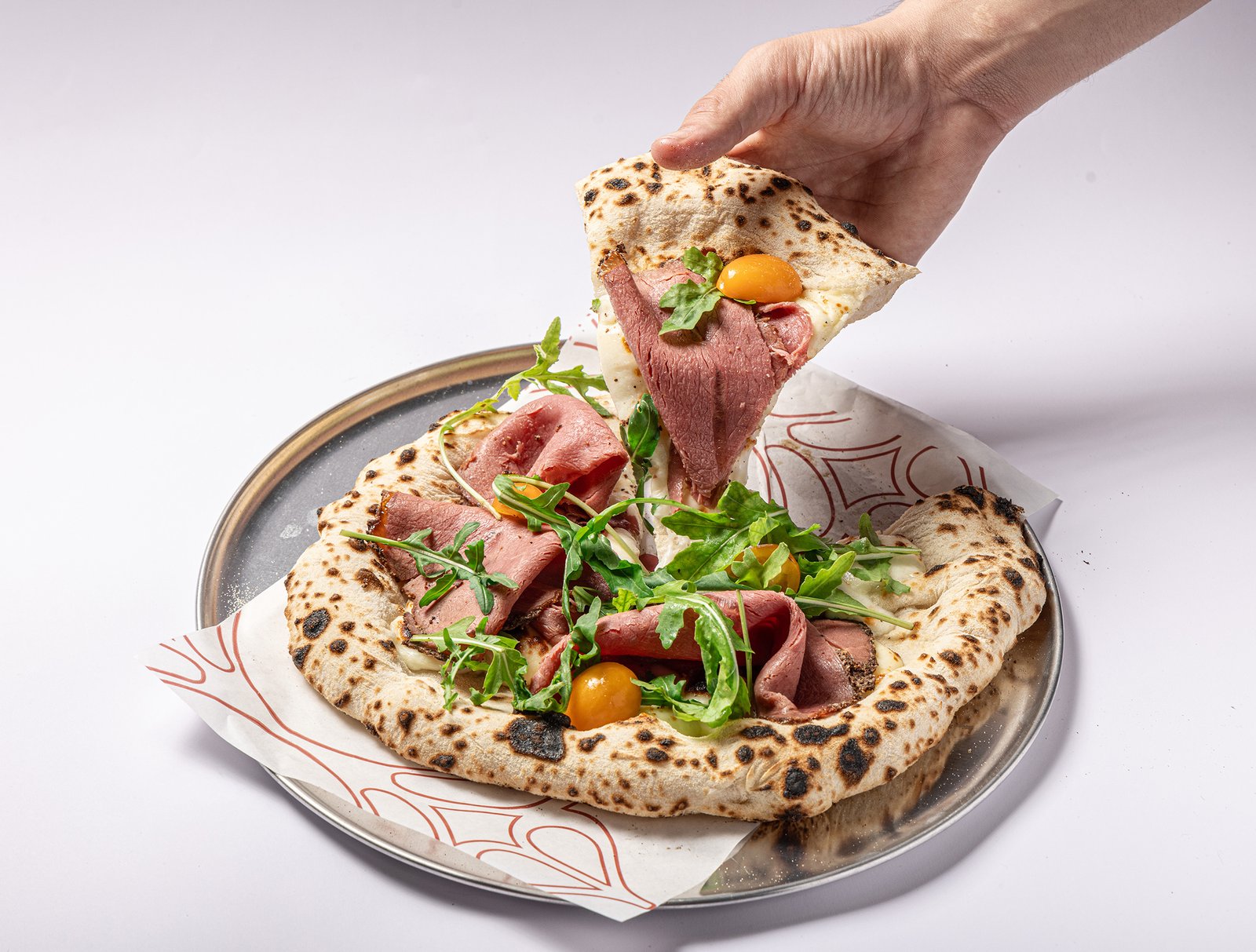 مناقيش روست بيف – عجينة نابوليتان