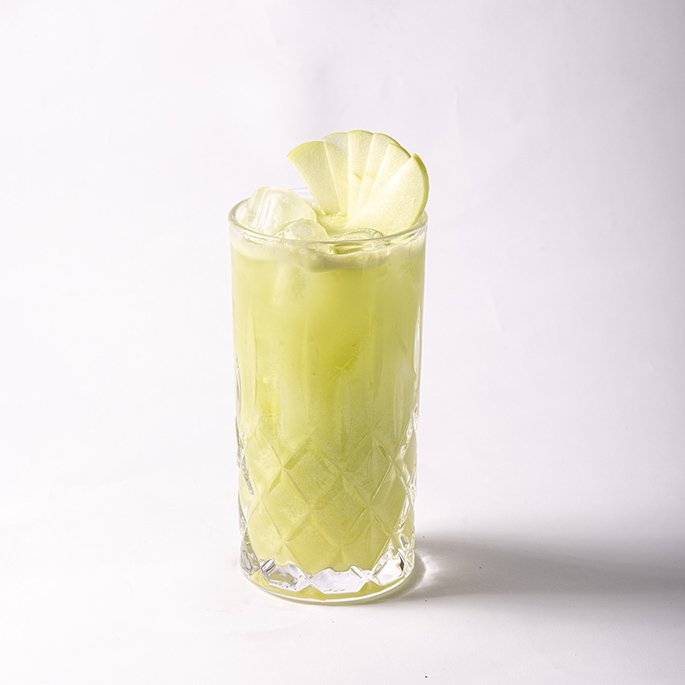 عصير تفاح طازج